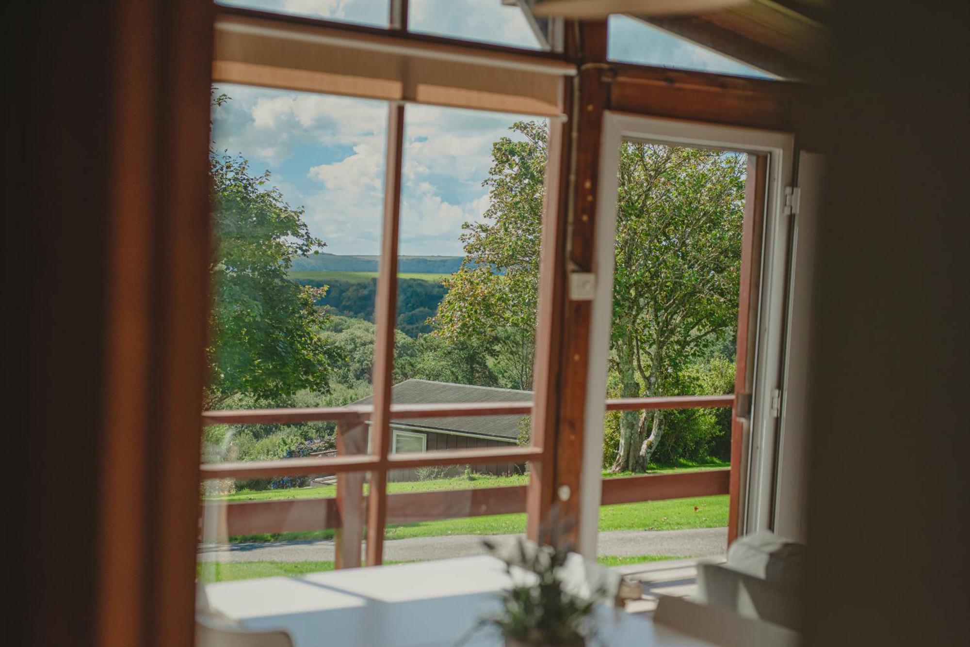 ברואד הייבן Timber Hill Self Catering Cedar Lodges מראה חיצוני תמונה