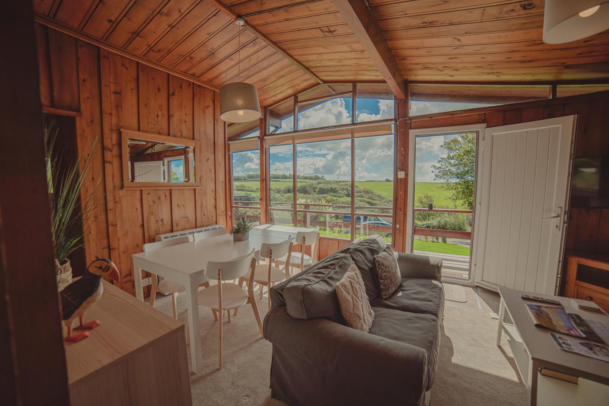 ברואד הייבן Timber Hill Self Catering Cedar Lodges מראה חיצוני תמונה