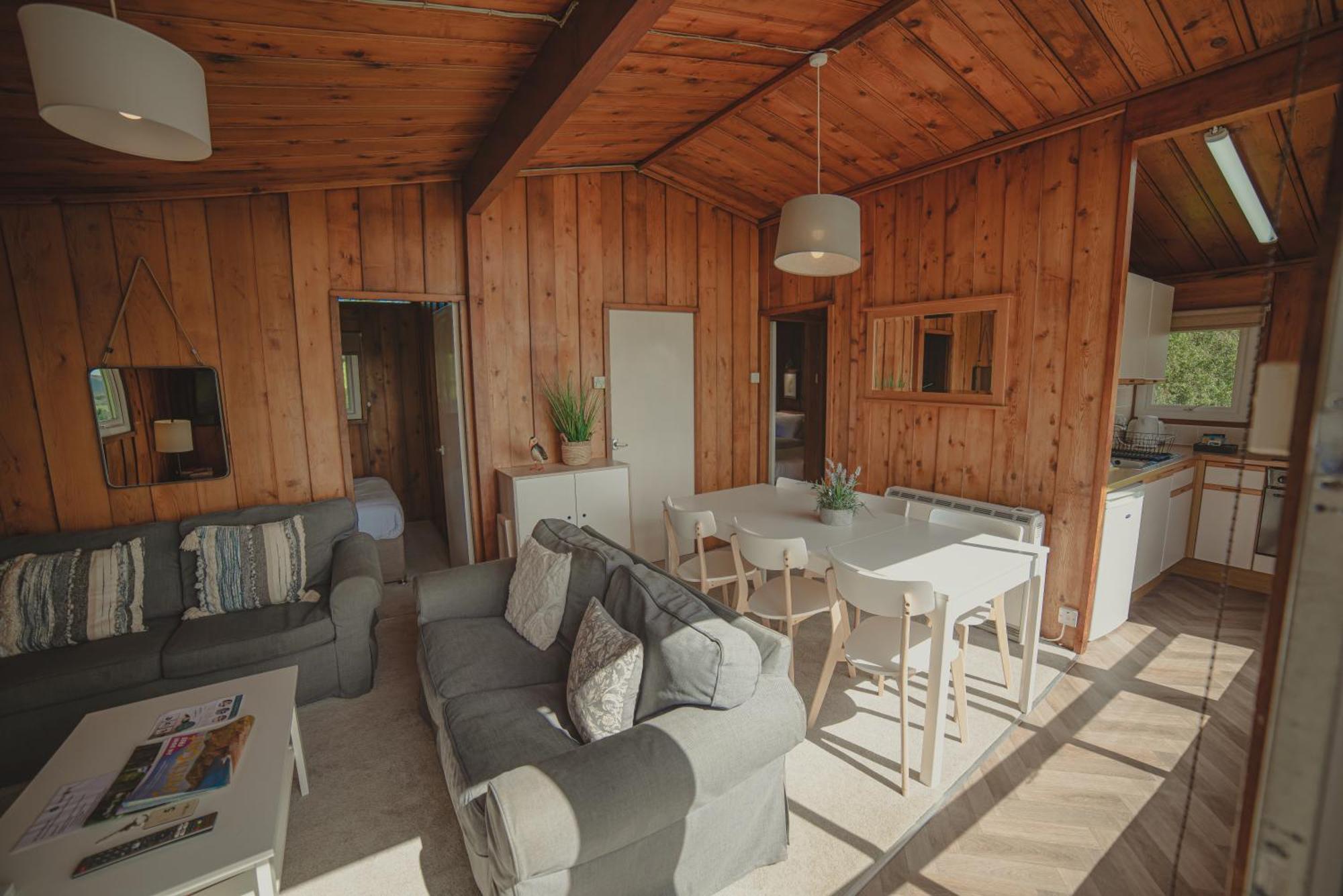 ברואד הייבן Timber Hill Self Catering Cedar Lodges מראה חיצוני תמונה