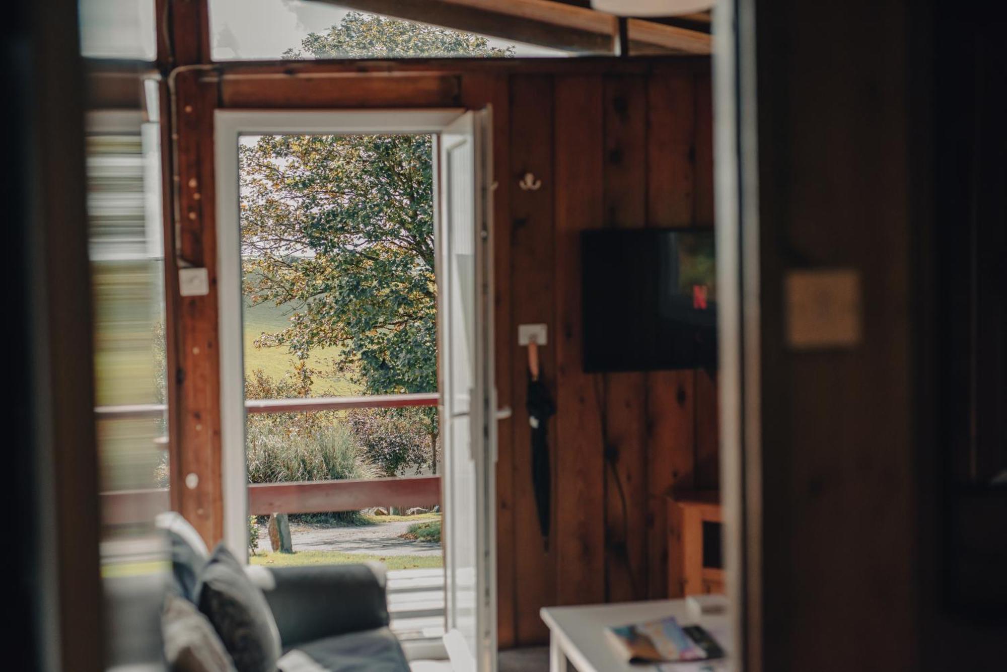 ברואד הייבן Timber Hill Self Catering Cedar Lodges מראה חיצוני תמונה