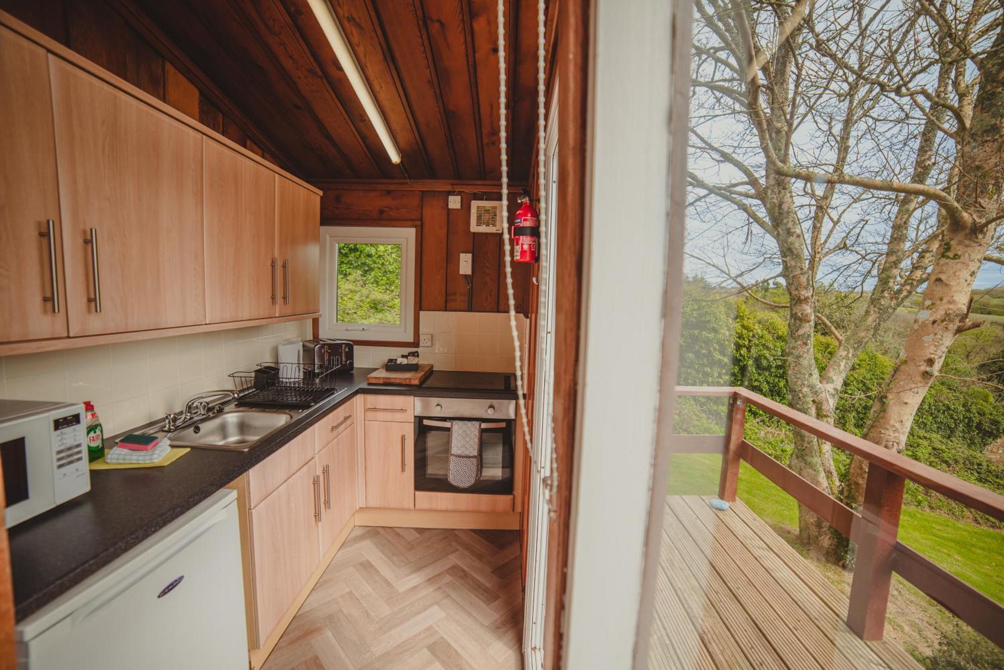 ברואד הייבן Timber Hill Self Catering Cedar Lodges מראה חיצוני תמונה